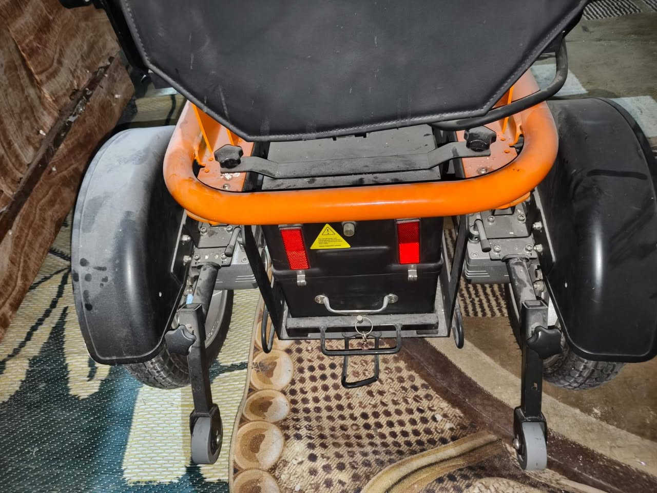 السلام عليكم عدي هاي العربانه للبيع عربانه جديده ما ماشيه بس لين محتاج فلوس اريد ابيعها واني رجال معوق وشتريتها وماكدر اطلع بيها ومستعجل عل بيعتا مكاني جكوك اي استفسار هاذ رقمي ***********
