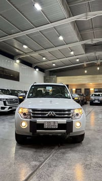 باجيرو ٢٠١١ • ٣٥٠٠ سي سي • ١٢٨٠٠٠ كم