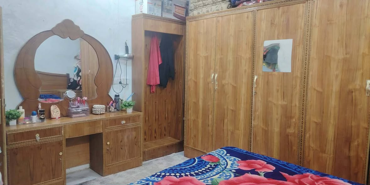 غرفه جديده سعره 400وبيه مجال مو شراي لا يراسل حي الجمعيه.  @الجميع


**إذا كنت صاحب هذا الإعلان وتريد حذفه لأي سبب، رجاءا أرسل رسالة إلى الدعم الفني**