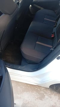 سياره كورلا  ٢٠٢٥ ماشيه ١٣ الف  فول مواصفات ماعده كرسي  07700401144