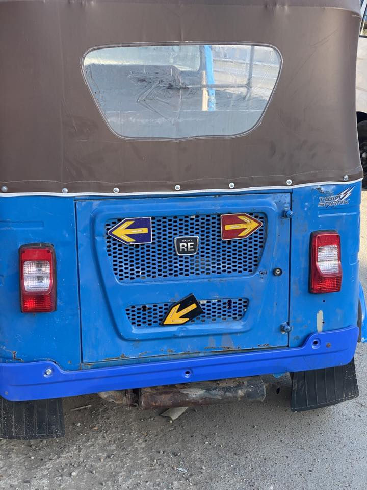 تكتك للبيع موديل ٢١رقم بغداد بيها لغد السعر ٧معا المجال المكان بغداد ***********
