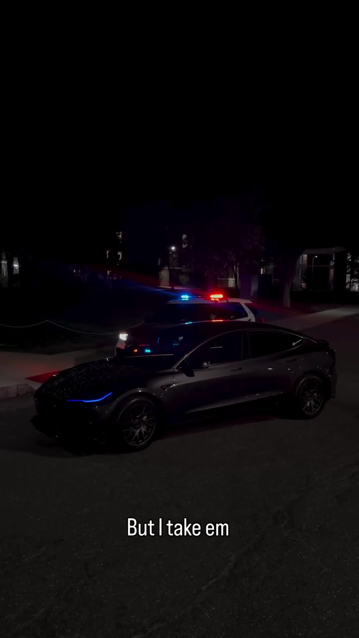 إضاءة LED RGB الأصلية الخاصة بـ Tesla Model 3 الشكل الجديد ✨
64 لون متغير مع ركصات خرافية تخلي أجواء السيارة فخمة بكل معنى الكلمة 🌈🔥

✅ تحكم كامل عن طريق تطبيق الهاتف
✅ ريموت أصلي للتحكم السريع
✅ تكدر تخصص كل جهة بلون مختلف
✅ تركيب أنيق يضيف لمسة مستقبلية للداخلية

💵 السعر 100$
⚠️ باقي آخر قطعة

للحجز والاستفسار:
📞 ***********
حاطلكم فيديو بالمنشور
