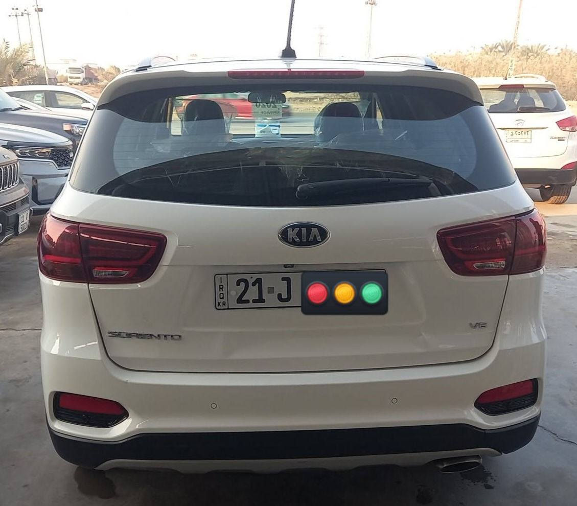 السلام عليكم 
سورنتو للبيع موديل 20
فول مواصفات  رقم سليمانيه جديد
ماشيه 104 السياره جديده
مكفوله كفاله عامه 
مكاني واسط العزيزيه 
***********
السعر 265
