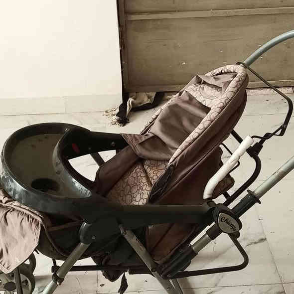 عربانه طفل نظيفه بس عايزه جرخ واحد ب١٥ وسرير طفل جدا نظيف ٢٥ *********** 
جزائر مقابيل محكمه جديده
