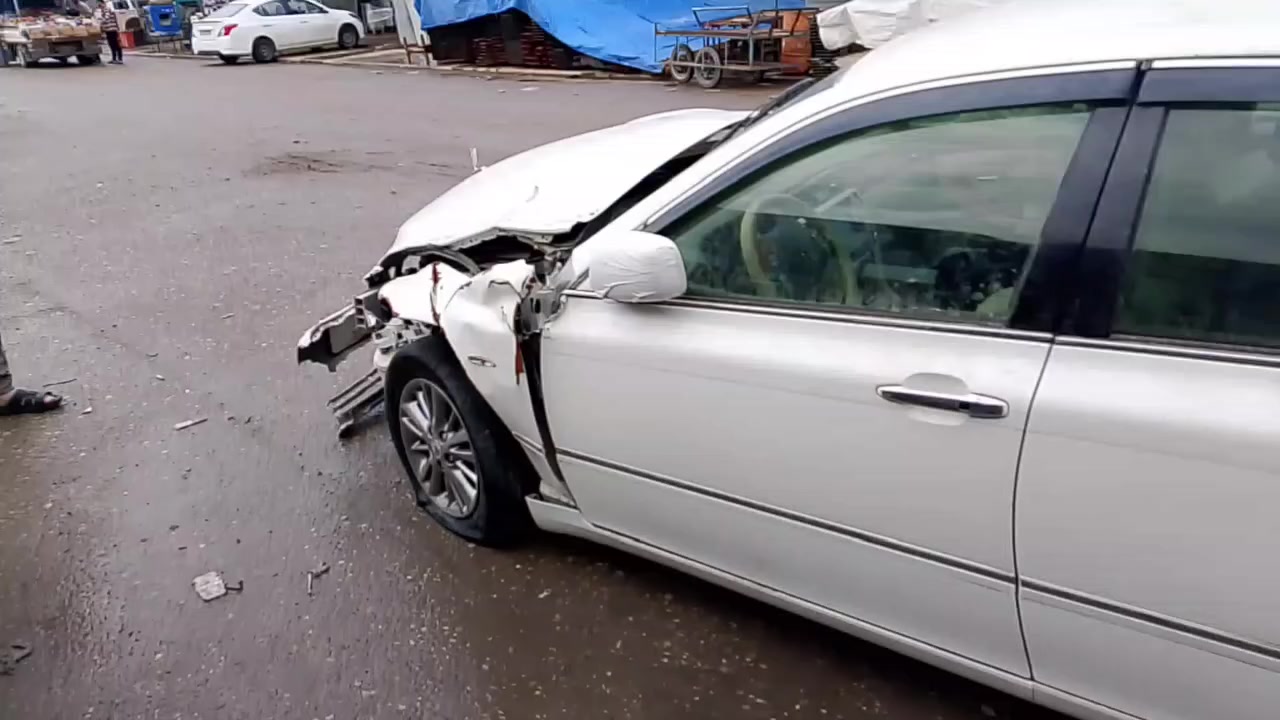 شاهینە 182موس گە ورە بە گەورە
مکینە و گێڕی بێ عیبە ڤیدۆی دانراوە
***********واتسابی لە سەرە
شوێن کلار
