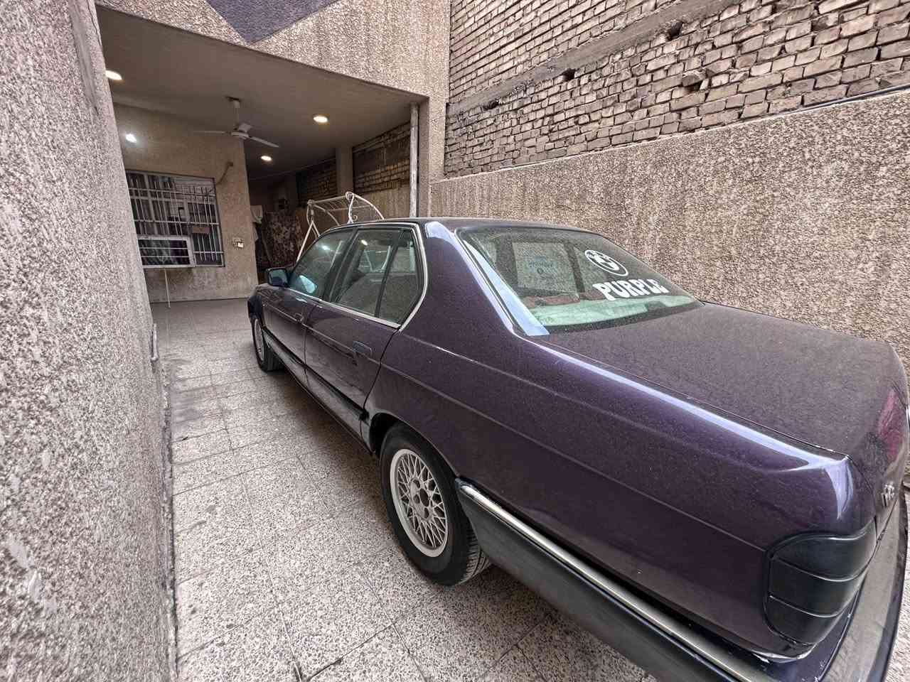 السلام عليكم 
740 موديل 1993
تبريد شغال
دبل جام
بجم عريض 
السعر 49 بي مجال 
مكان السيارة الدورة 
***********
