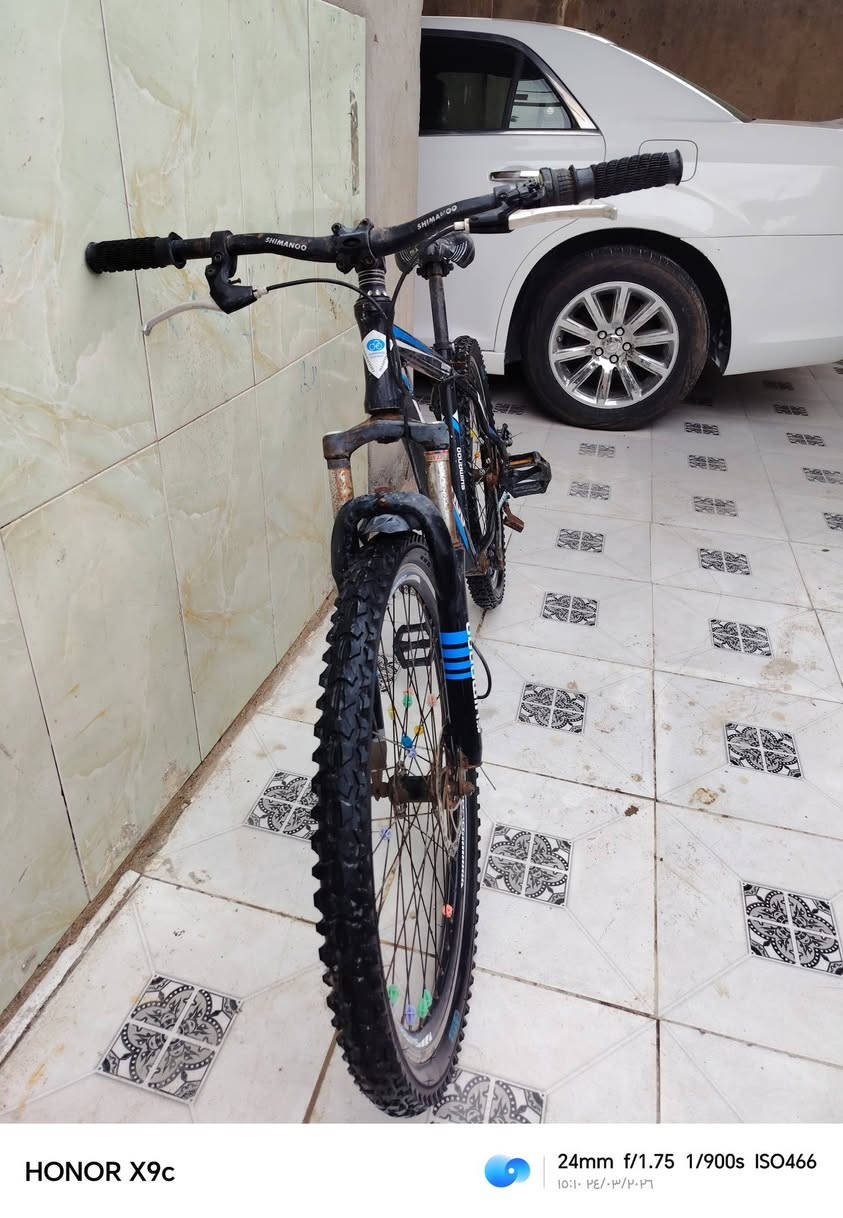 السلام عليكم.
بايسكل جبــلي نضيف 
البيع المكان البصره القرنه 
السعر 170وبي مجال 
الستفسار ***********
