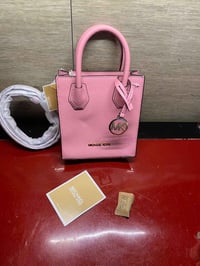 شنطة جلد • ماركة