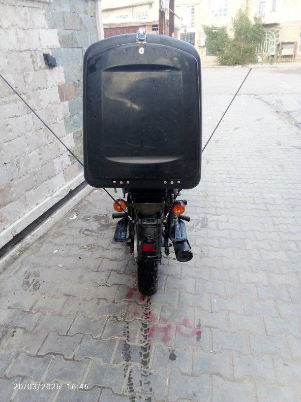 سلام عليكم 
بوكسر 23اوراق أصولي نضافه 85بالميه كهربائيات كامله نكره سلف محرك مكفول مفتوح فقط زنجبيل ويستمر بوشه بلاد جيب الفةفيتر وفحص 
مكان بغداد الحريه ***********
