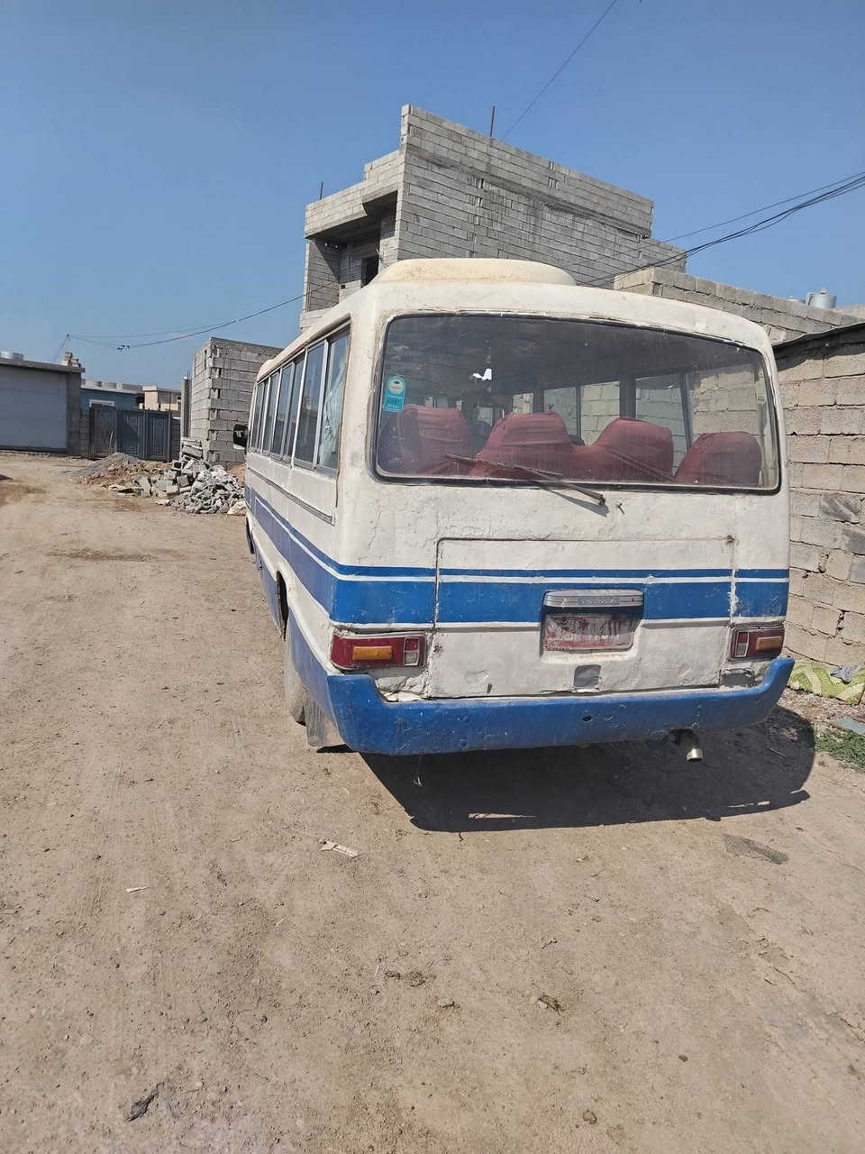 سلام عليكم كوستر فلات موديل 82 كير محرك شرط لاتنقيص ولاتبخير
السعر 3 وربع وبيها مجال شي قليل 
مكان السياره كركوك قضاء الحويجه ***********
