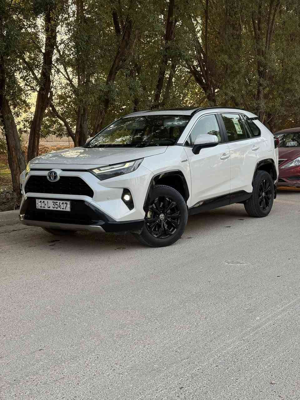 تويوتا راف فور هايبرد2024   TOYOTA RAV4 (AWD)العداد 32000
بيانو بلاك 

📃 اليكم التفاصيل الآتية 👇🏻

🚘  بلد المنشأ : اليابان 🇯🇵 خليجي اصلي شاصي (J)

🚘 الموديل 2024

🚘 سعة المحرك 2,5L هجين 

🚘  دفع رباعي 4X4

🚘جنطة كهرباء 

بروجكتر  + حمالات في السقف 

🚘 مقاعد قماش بيج 

🚘فتحة سقف سلايد

🚘 عدد 9 AIR BAG

🚘شاحن موبايل اصلي

🚘مري قابلة للطي كهربائي

🚘 حساسات خلفية

🚘 حساسات أمامية 

🚘 لايت زينون + LED

🚘 بك لايت LED

🚘 ويل كب 18

🚘 4 دسك

🚘 اريل نفكيتر 

🚘 مفتاح التشغيل بصمة + دخول ذكي 

🚘 شاشة  تدعم كار بلي والنظام الحديث من تويوتا

 🚘 كاميرا  اصلية

🚘 تتسع المقصورة ل 5 ركاب

🚘 المودات والأوامر الصوتية

🚘 أوضاع القيادة  Drive Mode

🚘 فحص أنظمة السيارة 

🚘 حساسات ضغط اطارات

🚘 تبريد شاشة مناخين منفصلين 

🚘 قطعتين تبريد

🚘 كشنات جلد كريمي 

هاند بريك كهرباء 

🚘كروس سرعة 

🚘 ا ABS 

🚘ا Auto Hold   أوتو هولد

🚘ا ISOFIX         ايزو فكس

🚘 نظام مانع الانزلاق

🚘 اشارة في المرايا الجانبية

🚘 مخرج منفذ الطاقة ⚡

🚘 ا  Bluetooth 

ملاحظة مبدل باب وجاملغ يمين ضرر خارجي ما واصلة للدواخل وموضح بالصور. 

السعر 250 وبيه مجال 

للتواصل *********** 

مكان السياره الكاضميه
