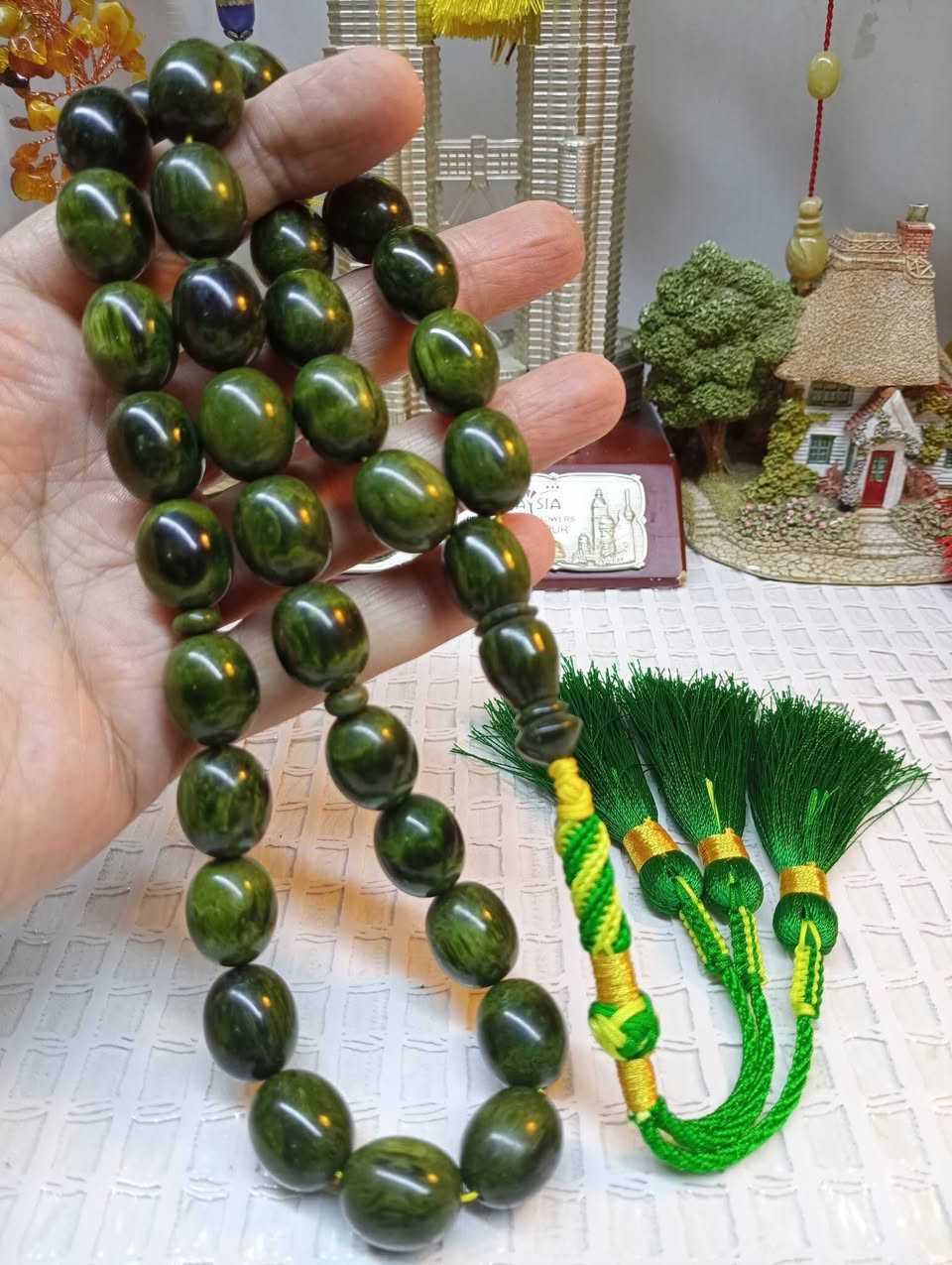 السلام عليكم
عروض رمضان 
مسباح سندلوس قديم بيض حمام طحلبي أو عگروگي جراخة اسطه كركوشه خليجي قطعه خامه وفخامه شرط صلابه وطكه وملمس ناعم واجمل من الصور
الوزن 82 غم القياس 14 * 17 العدد 33 خرزه 
السعر 25 الف شامل التوصيل السعر قطعي لطفا


**إذا كنت صاحب هذا الإعلان وتريد حذفه لأي سبب، رجاءا أرسل رسالة إلى الدعم الفني**