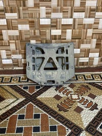 قاعدة تابوت • ستانلس فضي • اكسسوار سيارة