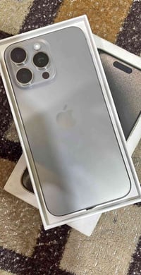 آيفون 15 برو ماكس • نضافة ١٠٠ • بطاريه ٩٠