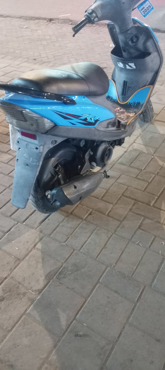 سلام عليكم دراجه ماكس عدله كفاله ما عده كفر تجاري تيوان مكينه ما مفتوحه شلعه معدل مكينه خير من الله سلف بلادي هندر كهربائيات كله كامله ما نقصها برغي  مكان بغداد كم ساره ***********سعر (650 )
