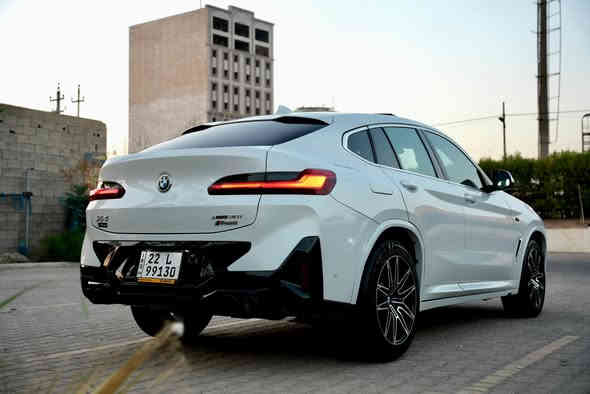 Bmw x4 2024 
فول مواصفات 
بنوراما 
ركن ذاتي 
كامرات 360 
قيادة ذاتية 
رادارات 
فول للاخير السيارة 
ماشية 31 الف كيلو 
الضرر بس الدعامية 
والايرباك راجع سستم 
مكان السيارة الديوانية 
السعر 
360$ 
*********** 
غير متواجد على الفيس
