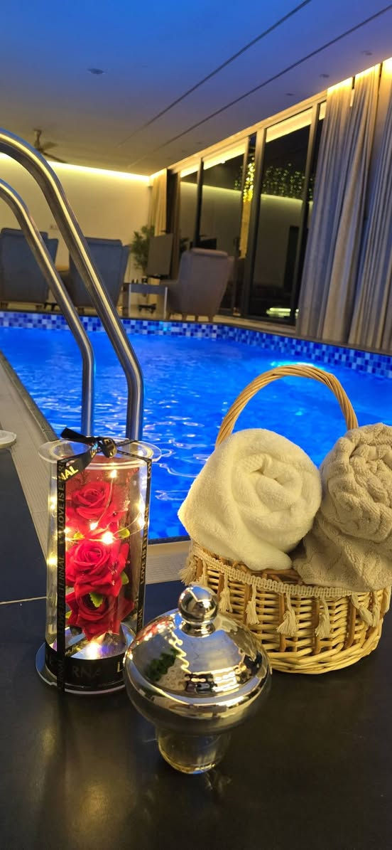 Roma.farm2025
 مزرعة روما

بغداد -المكاسب- قرب  حي الجهاد 
مزرعة جديدة افتتحت قبل  كم شهر 
تحتوي على مسبح خارجي وشلال وجاكوزي
ومسبح داخلي  مجهز بماء دافئ
اضافة لصالة ومطبخ وصحيات تمتاز بدرجة نظافة عااالية 
واكيد مننسى الحديقة الواسعة 
والعاب البليارد والمنضدة والفيشة 
وطبعا  متوفر الترومبولين والمراجيح 
حتى تشوفون صور المزرعة كاملة 
تكدرون تزورونه على حساب التيك التوك  وكل الهلا🥰🥰
https://www.tiktok.com/@roma.farm?_r=1&_t=ZS-94uYLXJRJ5Q


**إذا كنت صاحب هذا الإعلان وتريد حذفه لأي سبب، رجاءا أرسل رسالة إلى الدعم الفني**