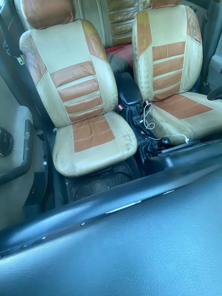 سلام عليكم سمندموديل ٢٠١٠ سيارة بلادية لاصبغ ولاتبديل تبريد ثلج سنوية ٣١ بسمي سيارة 
كير محرك فرنسي مصفرة هيئة وغرامات 
***********
