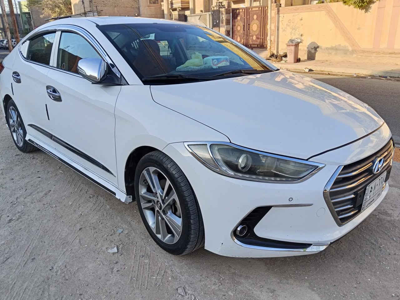 السلام عليكم  متاح 

🅰️🅰️هيونداي النترا      ELANTRA خليجي فول مواصفات وياها 3 بصمات 

🅰️🅰️موديل 2017  ✅   ٢٠١٧  GLS

🅰️🅰️مواصفات  VIP

🅰️داخل  لون  قرميدي   

🅰️🅰️عدادالمسافة المقطوعه كيلو متر 175000 👍👍

🅰️🅰️خليجي نظيف جدا 

🅰️🅰️مرقم بغداد مشروع وطني 
      

🅰️🅰️بصمة تشغيل 

🅰️🅰️أعلى فئة بنظام النترا (يراني)

🅰️🅰️فتحة سقف سلايد 

🅰️🅰️للون ابيض 🤍🤍🤍🤍🤍

🅰️🅰️لد امامي LED 

 🅰️🅰️لايت زنون بلاد LED 

🅰️🅰️لد خلفي LED+ كشاف ضباب خلفي

🅰️🅰️شباك ويدات وترايش نيكل تخم نيكل $$$

🅰️🅰️حساس امامي خلفي 

🅰️🅰️رادار خلفي 

🅰️🅰️نقط عمياء (رادار بالمري)

🅰️🅰️مري قابلة للطي AUTO 

🅰️🅰️ اشاير بالمري 

🅰️🅰️خاصية الصندوك الذكي

🅰️🅰️مقاعد جلد حار 🔥بارد ❄️

🅰️🅰️الخلفي تسخين وقلاب

🅰️🅰️ميموري خزن كشنات ومري

🅰️🅰️ويل كب كروم حجم 17NG 

 🅰️🅰️حساس اطار 

🅰️🅰️ABS AIRBAG 

🅰️🅰️تراكشن كونترول

🅰️🅰️ حجم المحركcc 2000 

🅰️🅰️تحكم ستيرن فول

 🅰️🅰️مثبت سرعة crose 

🅰️🅰️تبريد لمس شاشة اوتو منفصل وتبريد خلفي

🅰️🅰️صندوق ذكي 

🅰️🅰️شاشة اصلية  وكاميرادوارة

🅰️🅰️مقودستيرن  جلد خياط 

🅰️🅰️تدفئة بالستيرن

🅰️🅰️7 ايرباك ARBIG وطاك ايرباك الكشن بصف السايق والبرده يعني مصباح الايرباك مشتغل 

🅰️🅰️كشن السايق كهرباء

🅰️🅰️شاشة اعطال

🅰️🅰️للاستفساراكثر اتصل على الرقم  التالي 
🅰️🅰️ ارضيه جلد مع الصندوق جلد 
🅰️🅰️✓✓✓✓ تخم تاير. جديد. لكن السبير بي فطر  اليوم شفته  طاك يعني يرادلها تاير  للسبير    
وبلنص للتايرات يرادلها بسرعة  80 كيلو تطلع بلنص تزيد سرعه تروح 

 مراسلة على  الخاص  أو رقم *********** 
السعر 142$ورقه .   وهذا الموجود سنويه بأسمي واعتقد وضحت كلشي والله يبارك يارب
