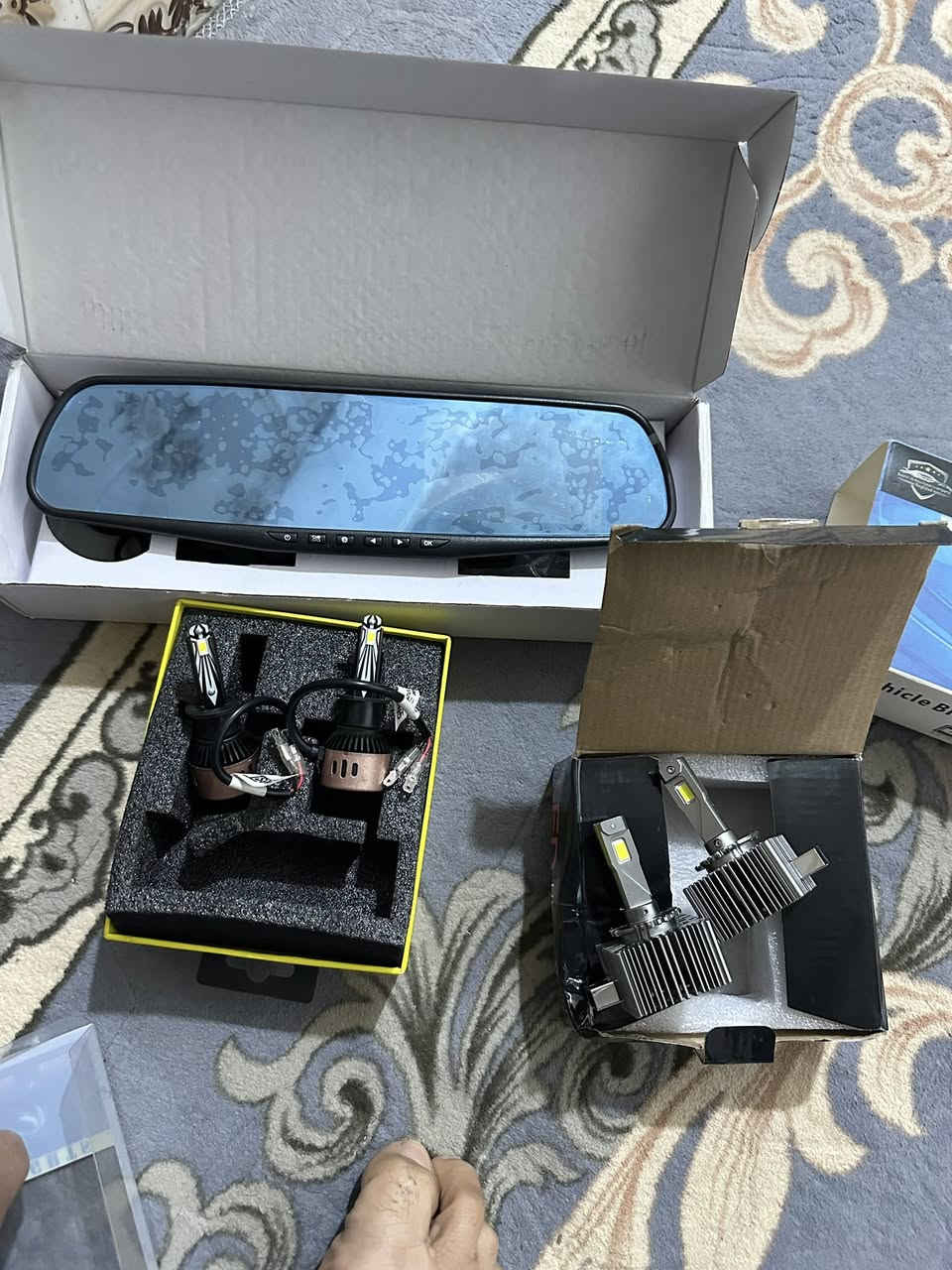 لد شمسي ولد ثلجي للبيع جديد وشاشه جديد مامسخدمه السعر كلي 85 الف مكاني الديوانيه اتصال ***********
