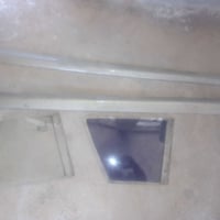 اكسنت • تريش باب السائق • خلفية