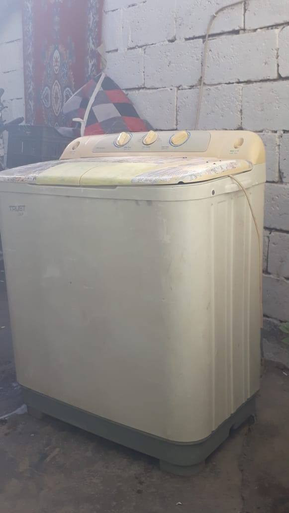 غساله نوع تروست حجمها 13 كيلو كلها شغاله وعل فحص للبيع قفلها 45 الف مكاني كوفه حي 17 تموز


**إذا كنت صاحب هذا الإعلان وتريد حذفه لأي سبب، رجاءا أرسل رسالة إلى الدعم الفني**