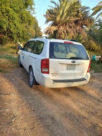 كيا سيدونا سبعة راكب محرك كاز مسكر السعر ١٣٥وبيها مجال الاستفسار 07710...