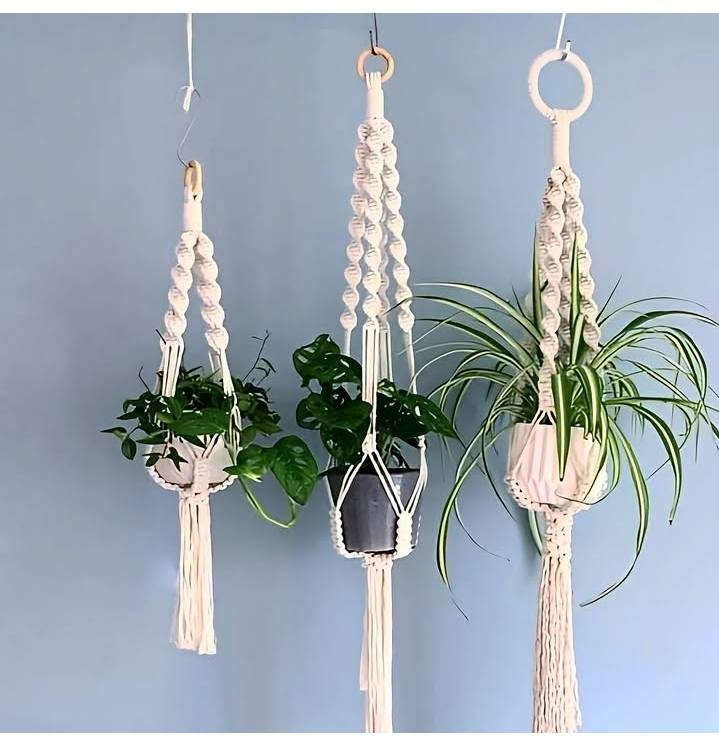 أعمالها ميند  يدويه شغل حياكه مكرميات وصنع شموع انوع الوان موديلات من شموع  ومكرميات خيوط قطنيه 🪡🧵يوجد توصيل كافه محافظات العراق شغل حسب طلب


**إذا كنت صاحب هذا الإعلان وتريد حذفه لأي سبب، رجاءا أرسل رسالة إلى الدعم الفني**