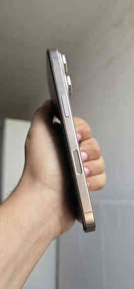 للبيع ايفون 16 برو 
التخزين: 256 كيكا بطارية 99‎%‎
الحالة: مستعمل شبه جديد
اللون: صحراوي
السعر: 750 
الموقع: بغداد
 التواصل: وتساب فقط وتساب  ***********
والله جديد بس عندي ايجار وراح ابيعه
