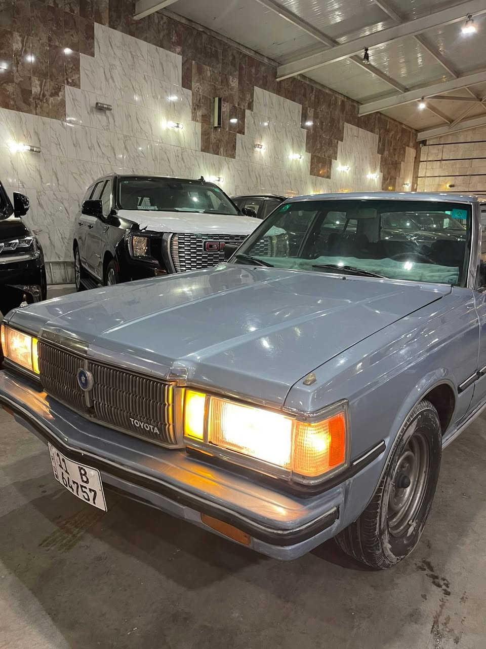 .
تويوتا سوبر  ١٩٨٢ 
سياره صبغ جمالية كفاله تكم دواخل شواصي كفاله عامة رقم بغداد الجديد بسمي هزه جديدة 
محرك جديد VVT مع الكير حجم ٢٥٠٠ 
تخم تاير جديد  
كهربايئات كلها شغلة 
ترايك  للبصرة 
عنواني بغداد 
السعر ٥٥ ورقة
هـ/***********
