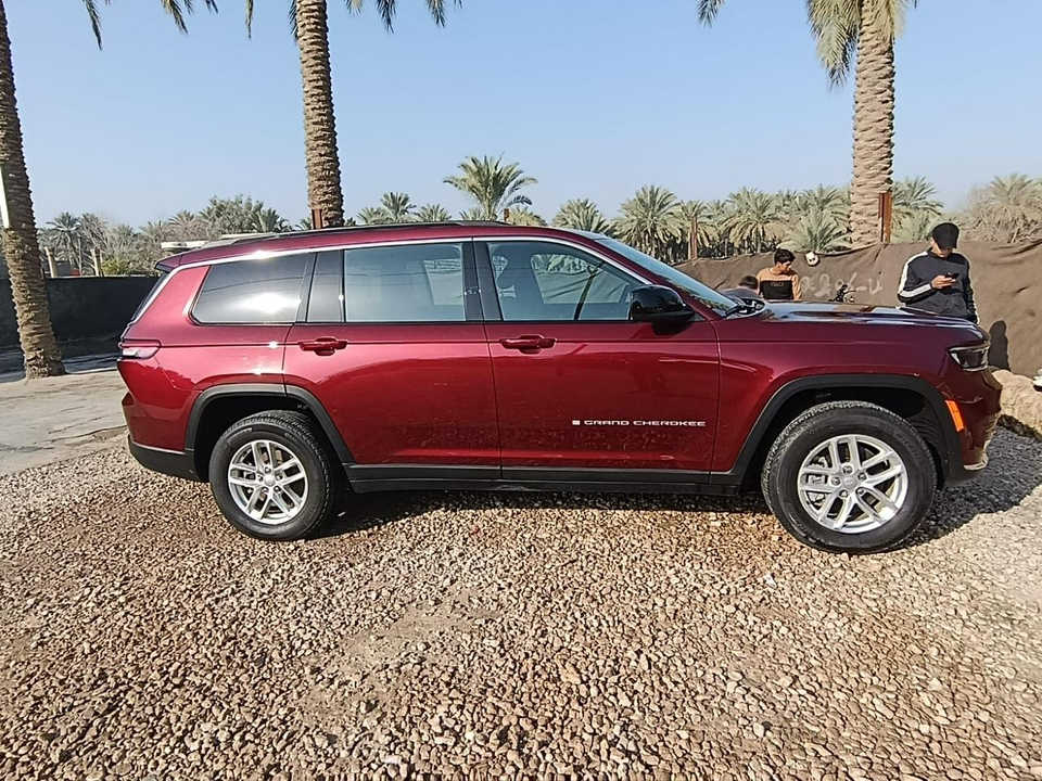 السلام عليكم جيب كراند شيروكي  موديل 2024
لون ماروني   Jeep Grand Cherokee 

المسافة المقطوعة 11961 الف مايل 
السياره رقم بابل  ( دخول كتاب شهداء)
السياره  ضربته فقط جاملغ ورجع على البارد ونصبغ جزء منه 

#مواصفاتها

 شاشات
بصمه تشغيل عن بعد
كشن السايق كهرباء
صندوك كهرباء
حساسات خلفيه
تحكم تبريد قطعتين 
رادار امامي
رادارات 360
ثلاث وضعيات قياده
 بانوراما فتحه وحده
 كير ماوس
نظام منحدرات
 هيترات بالكشنات 
لايتات لد
كشافات
بصمة ابواب 
نضام سبورت 
لدات سقف دخلي 
 شحن ماك سيف 
كشنات الوسط قلاب 
فورويل   

السعر المطلوب 

315 ورقه وبيه مجال
الهاتف / ***********
وتساب فقط / ***********
