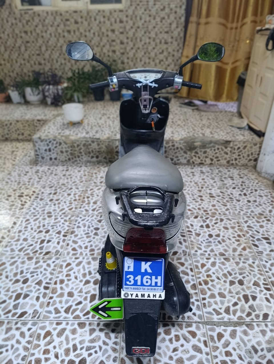 سلام عليكم دراجه لبيع عصفوره  دراجه حلوه نقص باتري ودبلات امامي كهربائيات كله شغاله وسعره 300وبيه اشويه مجال *********** العنوان خانقين
