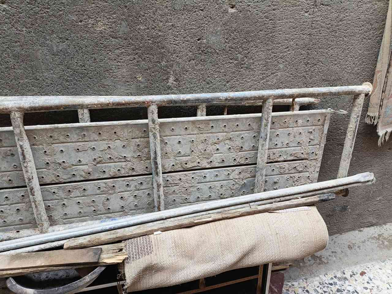 سكله للبيع مترين المعمل بستان سامي 
***********
