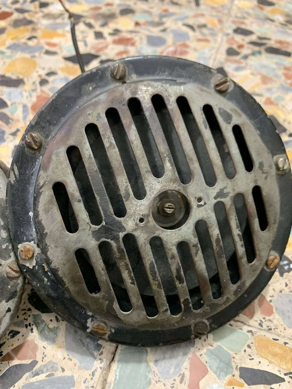 سلام عليكم مرخصه الادمن هورن بوش جنح ٩ / ١٠ بلادي ما محور على فحص نغمه جيل طيبين جناي يعرف بي عنوان بغداد مدينه الصدر سعر ٤٠٠ وبي مجال للشراي *********** متواجد وتساب وتصل
