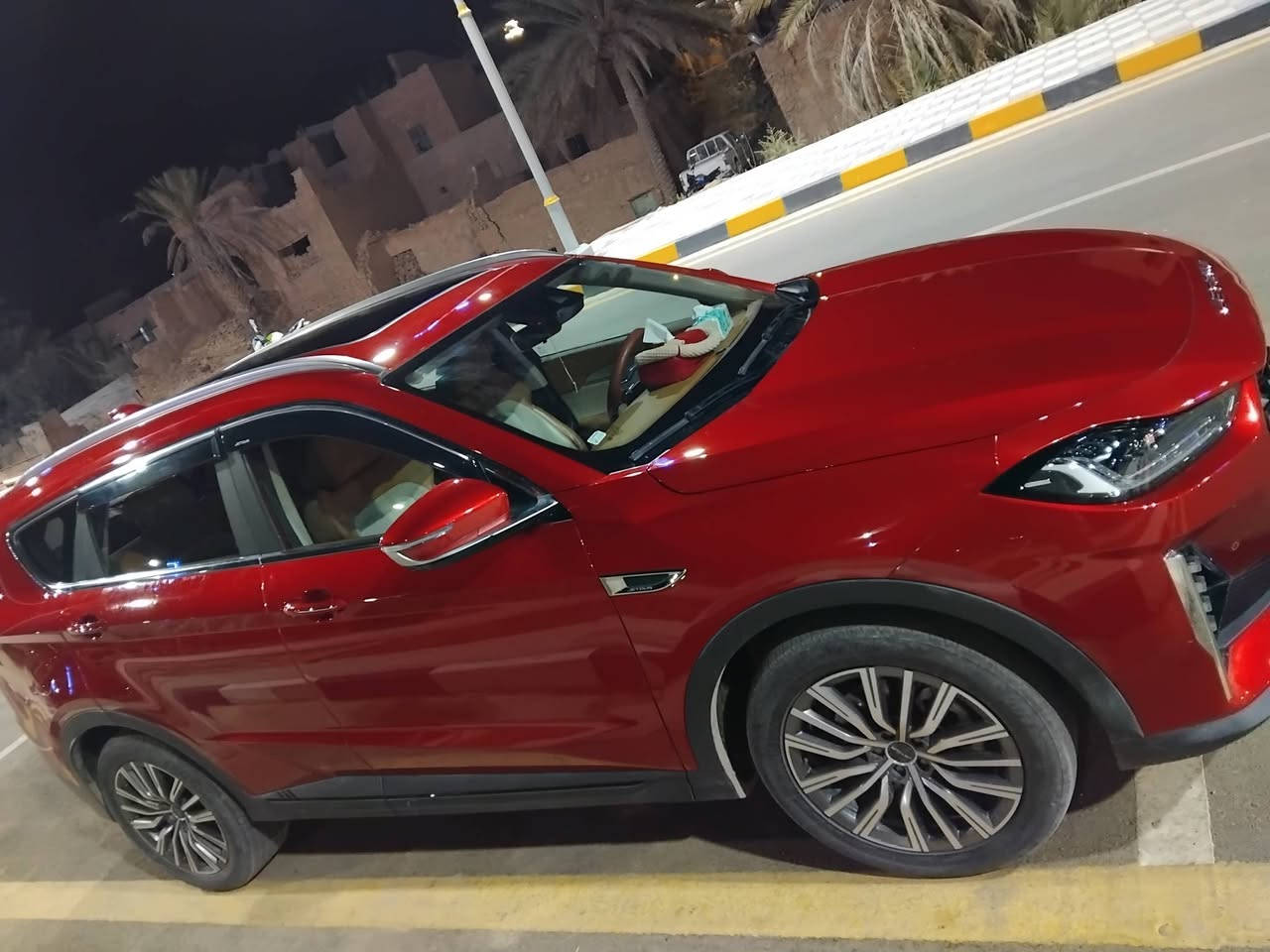 (Jetour X70 Plus)
- فئة Luxury
 موديل2023

السيارة بحالة جيدة ، كاملة المواصفات، ومكفولة من (الصبغ  والبارد والحار ) 

✅ نوع المحرك: 1.6 Turbo

✅ عدد البصمات ( 2 )

🛠️ ادامه كامله للسياره 

 الممشى الحالي : ٥٣٨٥٠ ألف كم فقط.

 الرقم: اربيل (بإسمي والتحويل مباشر).

 📍موقع السياره : الانبار /راوه

💎 أبرز المواصفات والأنظمة:

• السعة: ٥راكب .

• التبريد: شاشه لمس ( قطعتين تبريد بـ 8 فتحات توزيع ) 

• ثلاجة 

• منظومة كاميرات 360° مع رؤية فوقية (3D) 

• حساسات خلفية وأمامية.

الراحة والرفاهية: 

• بانوراما قمارة كاملة

• كشن سائق ولي بصفه  كهرباء وتدفئه وتبريد 

• صندوق خلفي ذكي (فتح وغلق كهربائي)

• 4 جامات أوتو 

• منافذ USB عدد 4 

• شحن لاسلكي للهاتف .

 الأنظمة الذكية: 

• بصمة 

• ابواب ترحيب عند الاقتراب

• ⁠ فتح وغلق السياره تلقائي 

• مرايا جانبية كهربائية (طي أوتوماتيكي مع إشارات بالمري)  .

🛡️ أنظمة الأمان ومساعدة السائق:

• رادار تحديد مسار 

• تنبيه الخروج من المسار.

• نظام النقطة العمياء (Blind Spot).

• مثبت سرعة (Cruise Control).

• هاند بريك دكمة (كهربائي)

• نظام أوتو هولد (Auto Hold).

• نظام مانع الانزلاق 

• وضعيات قيادة متعددة 

• وضعيات تحكم مختلفة بالستيرن.

✔️السياره نظيفة جدا ( استخدام شخصي )

✔️وباقي المواصفات معروفه
السعر ١٥٨$
رقم الهاتف ***********
