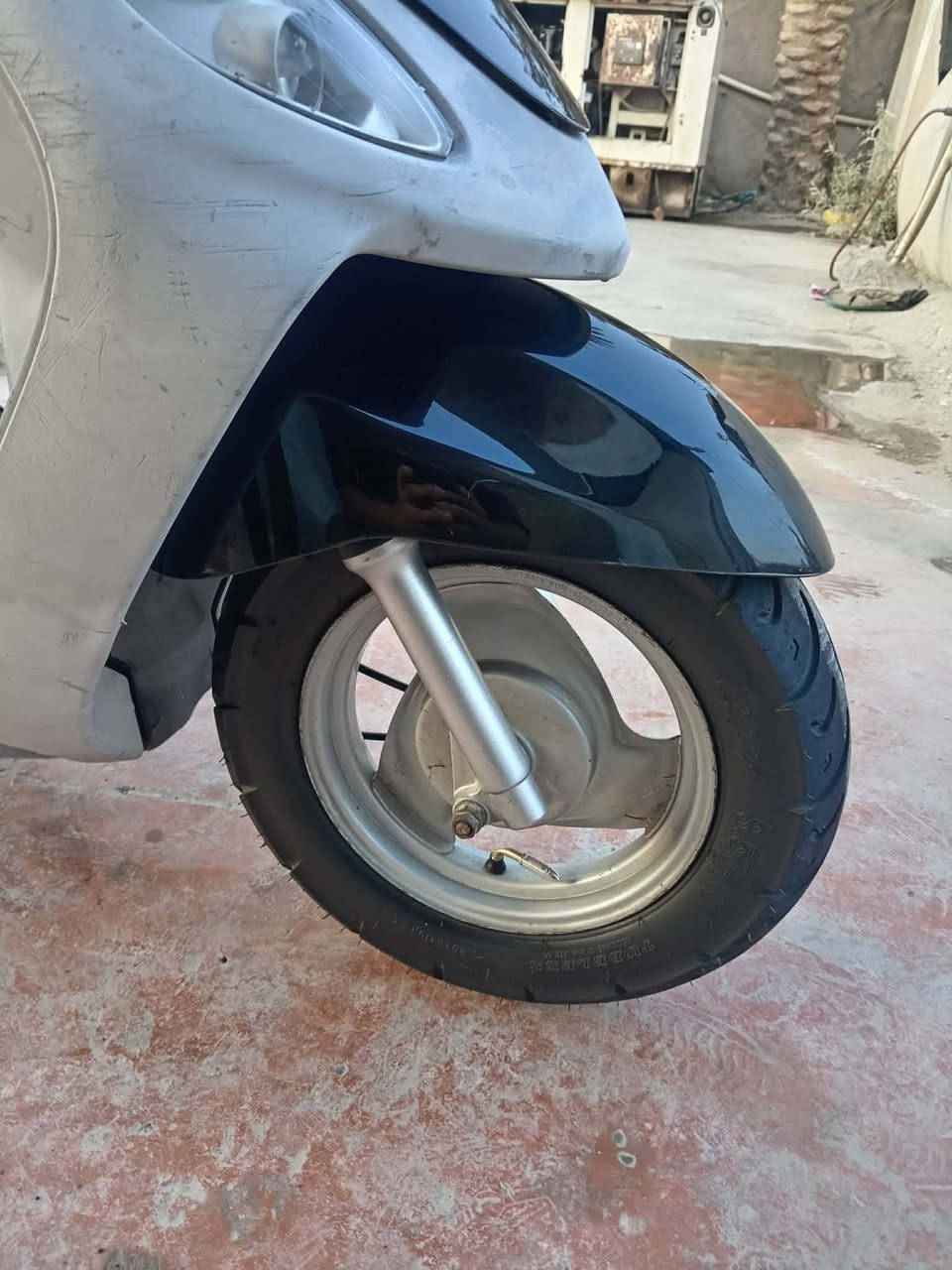 السلام عليكم ماكس منغولي كله بلاد ختم واحد واحد نضافه كدام عينك كامله سلف هندر ماكو اي نقص كهربائيات كله شغال وبلاد السعر 700وبيها مجال رقمي *********** وموجود خاص مكاني بابل محاويل حي 17تموز
