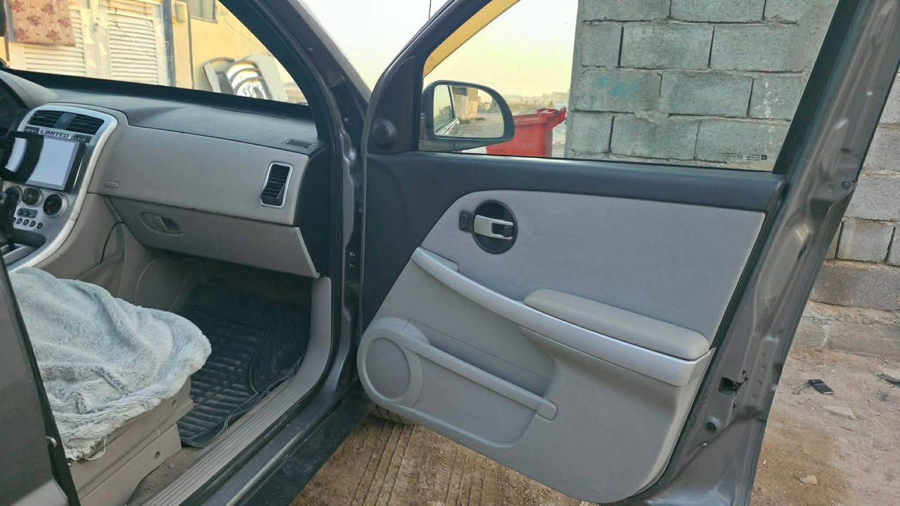 سلام عليكم ورحمه الله وبركاته اخواني الاعزاء سياره كوينكس موديل 2005 سياره رقم اربيل بسمي سنويه جديده هزه جديده السياره كفاله عامه كير مكينه كهربائيات كشر كله كفاله نظافه الغرفه 90% شرط التحويل اي جطل مابيها كلها عل وضع الشركه للبيع او المراوس السعر 70 وبي مجال للاستفسار رقمي ***********
