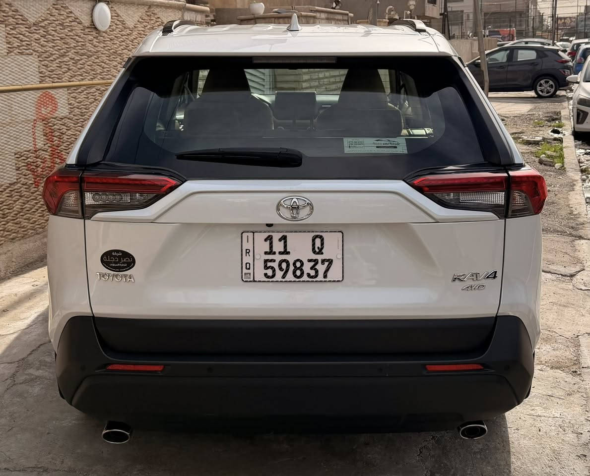 السلام عليكم راف فور ٢٠٢٤ ساز على ايدي من شركه مآخذها بانزين فقط سياره جديده لوك مكفول كفاله عامه من كلشي ماشيه ١٧ الف فقط رقم بغداد دولي جديد بسمي تحويل ثاني يوم فووول مواصفات بصمه فتحه شاشه مواصفات راف فور معروفه مكانها بغداد عارضها ب ٣١٢ وبيها مجال للاستفسار 
***********
