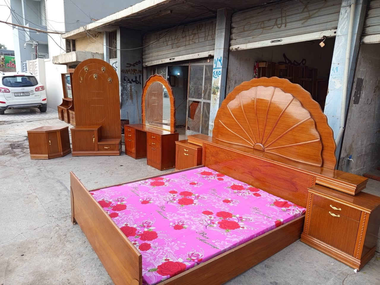 غرفه بدون قنصور شرط شرط النظافه شغل ثقيل حيل 
سعرها ١٨٥ الف
رفاعي يم طرشي الشفاء ***********
