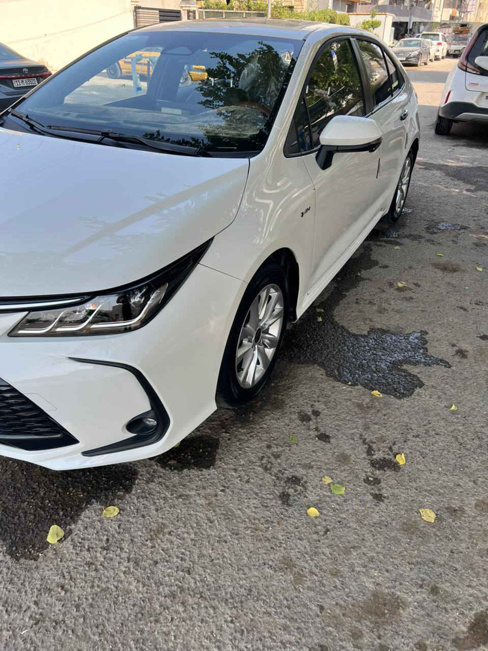 كورلا هايبرد شكل الخليجي
ماشيية 6الف 
مكفولة كفالة عامة حتى دعاميات  موديل  رايدها 155. قفل سيارة نضيفه بمعنى الكلمه
مكاني بغداد الدوره
***********
