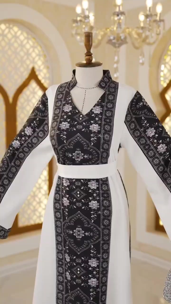 فخامه رمضانيه بأطلاله ونزاكه جميله 
 فستان رمضاني 😍
قماش دابل ايطالي الأصلي 
الألوان:اسود،جوزي،نيلي،احمر
قياسات 38,40,42,44,46,48


**إذا كنت صاحب هذا الإعلان وتريد حذفه لأي سبب، رجاءا أرسل رسالة إلى الدعم الفني**