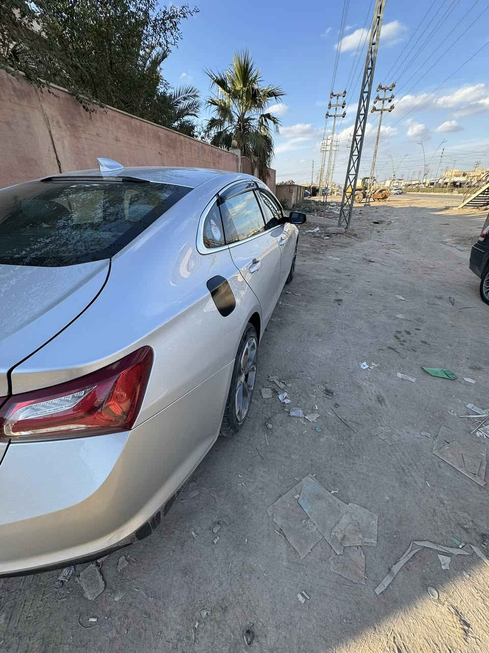 ماليبو 2021 LT1
فول مواصفات عدا البانوراما 
ماشيه 90 الف 
السياره جاهزه من كل النواحي 
كير ومحرك وتبريد وكهربائيات مكفوله 
وتايرات جدد و حتى سبير مانازل بعد 
حادثها 3 قطع تبديل اصلي
مواصفات 
كير اوتوماتيك و عادي 7 نمر
تشغيل بصمه
تشغيل عن بعد
ابواب بصمه
صندوق بصمه
رادار امامي
تحديد مسار
تبريد مركزي امامي و خلفي
تبريد تحكم جهتين منفصل
مقاعد هيتر
اوتو ستوب بصمه
شاشه ايباد جبيره
نظام بلوتوث +واي فاي + كاربلاي 
كامره خلفيه
تحكمات ستيرن جهتين 
شفتات ستيرن
تحديد سرعه
ستيرن فوليوم
بلاجكتورات ليد
نظام تراكشن مانع الانزلاق
نظام ECO اقتصاد البانزين
شاشه عرض الاعطال 
بدون اي عطّل بالشاشه العينه مصفره
ويل كب شركه 
وطخم تايرات جدد شادلها ضمان سنه ونص
رقم أربيل باسمي هزه جديده 2026
السعر بلاش 125 
مكان السيارة بصرة
***********
