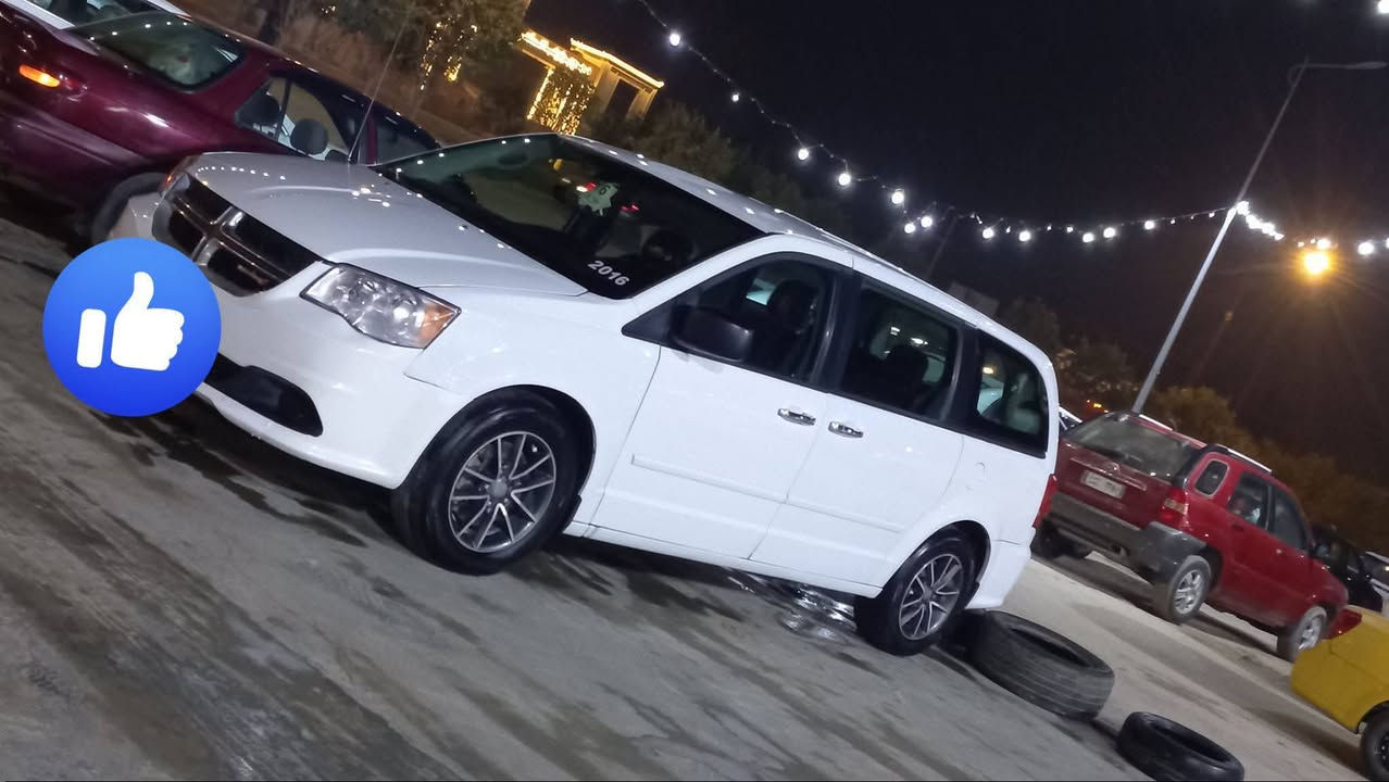 سلام عليكم دوج كرفان 2016 للبيع أو المراوس حسب القناعة رقم بغداد
بيها ٣ قطع صبغ جامرلغ خلفي وجامرلغ امامي وباب السايق نص فول مكينة ٣٦٠٠ ابواب ميكانيك جاهزة بدون نواقص ميكانيك وحداية  تحويل مباشر 
مكان سيارة ديالى بعقوبة 
للأستفسار ***********
