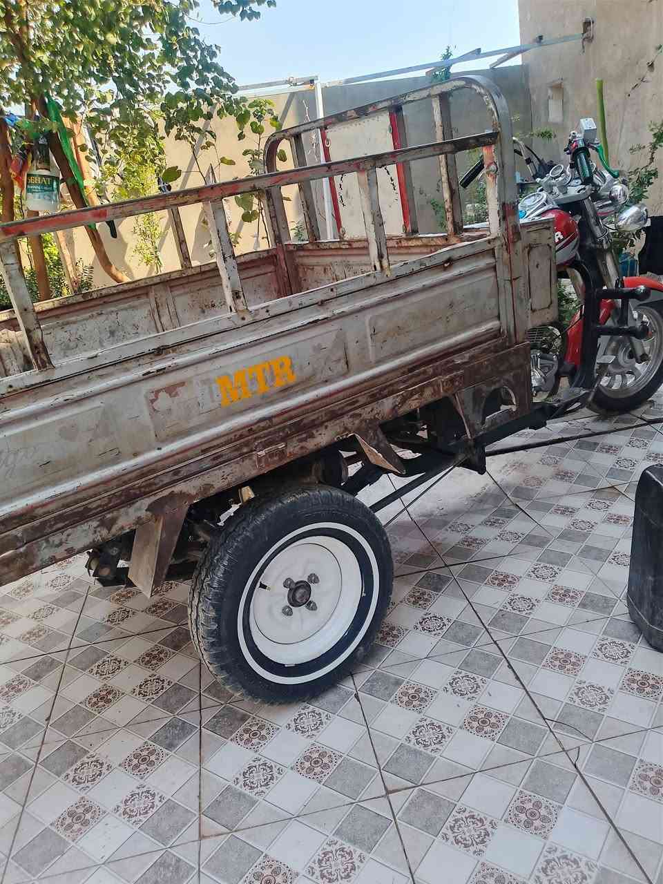 سلام عليكم شباب ستوته 
مكفوله كفاله عامه من كلشي بس بيه خيط بخار اذا عايزه برغي تاخذه بلاش السعر ب1650وبيه مجال بصيط حك الجيه   (مكلفه بنشر رجأ لطبلي خاص بروح العباس )(الاستفسار ..؟***********......مديل2010
