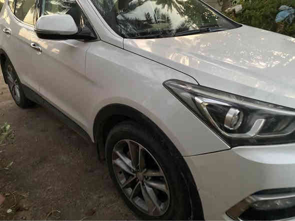 السلام عليكم
سنتافي 2018
خليجي مكفوله كفاله عامه
السياره فول مواصفاتvib
بصمه 
بنوراما
كراسي كهرباء اثنين
كراسي جلد تدفئه تبريد
جنطه كهرباء
سايد بريك بصمه
السياره نظيفه 
ماشية 157الف
المكان بغداد
رقم التلفون ***********
السعر 205$ بغداد
