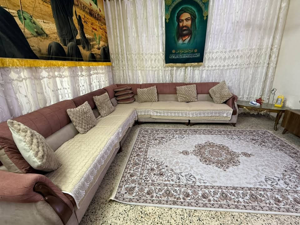 السعر٤٥٠ بي مجال بسيط
بغداد 
للاتصال ***********
