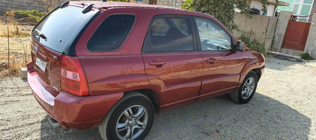 کیای سپۆرتاج ٢٠٠٨
سەیارەکە ساخە و بێ ڕەقەمە 
٦ بستۆنە سەیارەکە السليمانية, العراق


**إذا كنت صاحب هذا الإعلان وتريد حذفه لأي سبب، رجاءا أرسل رسالة إلى الدعم الفني**