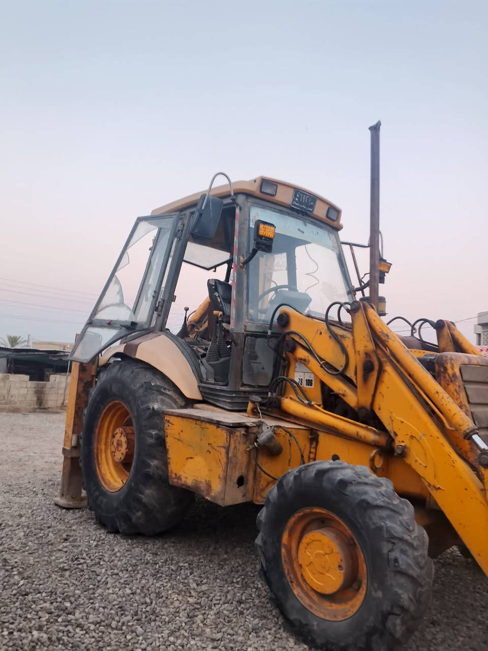 للبيع حفاره JCB موديل 1998
لاستفسار ***********
