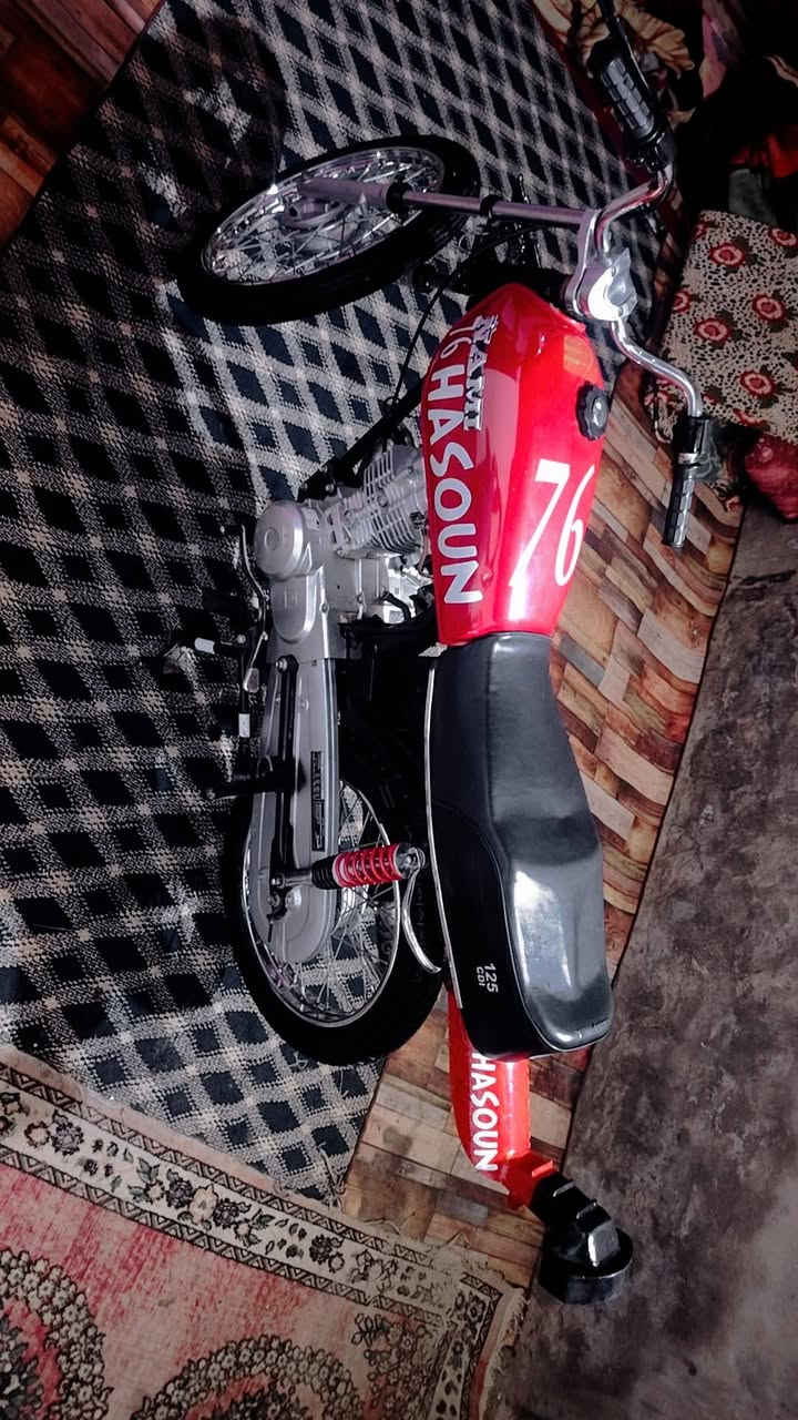 دراجه ناعمه 4 كير موديل 23 اوراق وصولي تعميره 25  سعر 675 مكان الديوانيه الحمزه الشرقي رقم  ***********
