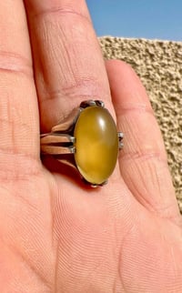 خاتم • عقيق أصفر • نوادر